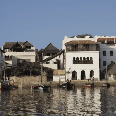 LAMU HOUSE