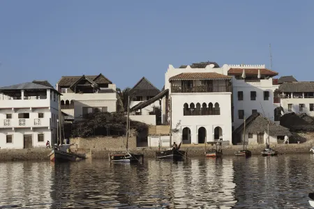 LAMU HOUSE