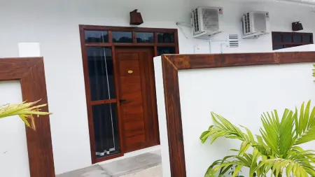 Luk inn at Huraa Отели рядом с достопримечательностью «Hudhuranfushi»