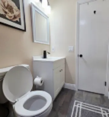 Toria Suites Condo 924