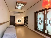 Architect's Cat Hanok - Sindal House Gyeongju Hotels near Yangsanjae