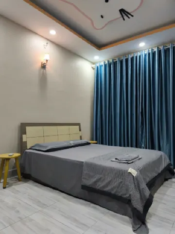 Long hotels