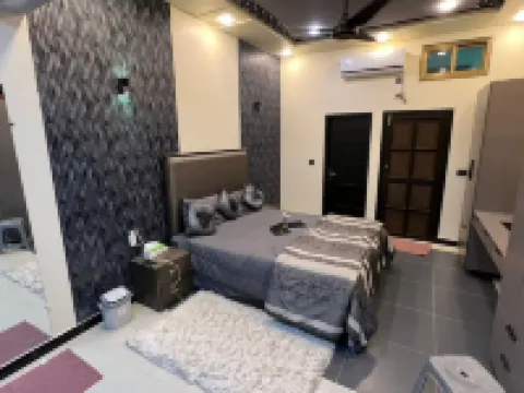 Heaven on earth a small cozy studio flat カラチのホテル