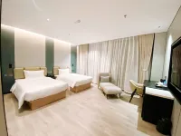 Four Seasons Hotel