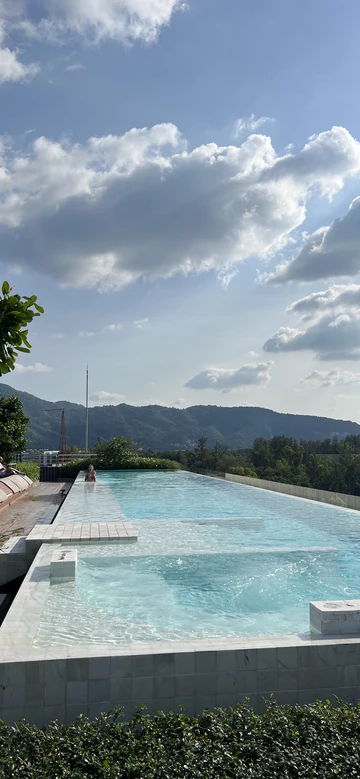 รูปภาพของ2-bedroom Apartment Phuket BangTao. With washer and balcony.