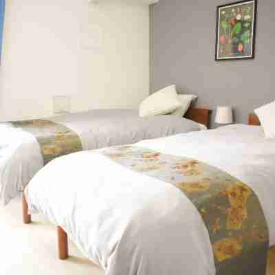 [604] Skytree View Balcony / 5 min to Oshiage / Direct from Haneda & Narita / Fast WiFi / Cleaned Rooms