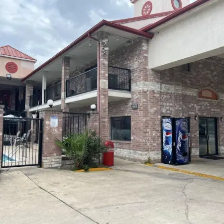 FairBridge Inn near Riverwalk