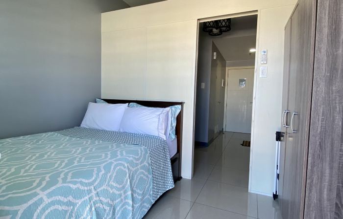 A Cozy 1 Bedroom Unit with a Parking at Tower 2 South Residences SM Southmall