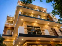 Hotel Govind Residency - ที่มีที่จอดรถ