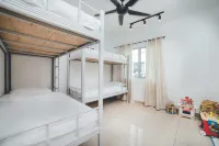 Residence Homestay 4BR 14pax Ayera