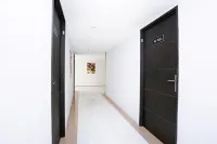 Ririn Apartemen Hotels in Waru