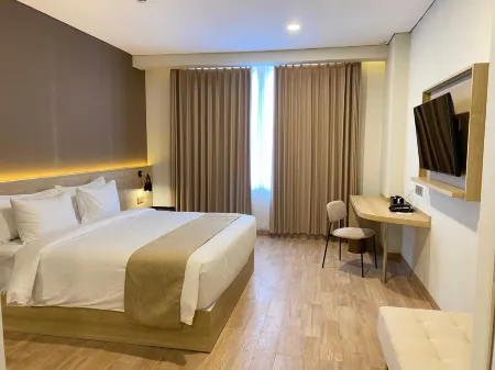 University Hotel UMY Отели в г. Kasihan