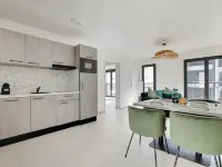 Elegant Appt - 2BDR/6P - Near Paris & La Défense Hotels in Suresnes