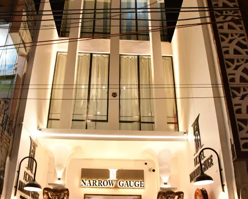 แนร์โรว์ เกจ โฮเทล โรงแรมในบาเรลี