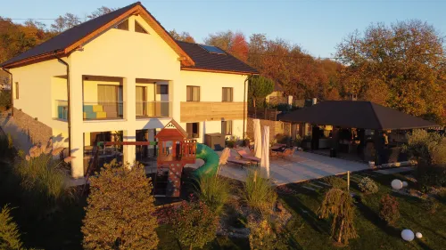 Above Village Hotels in Calimanesti