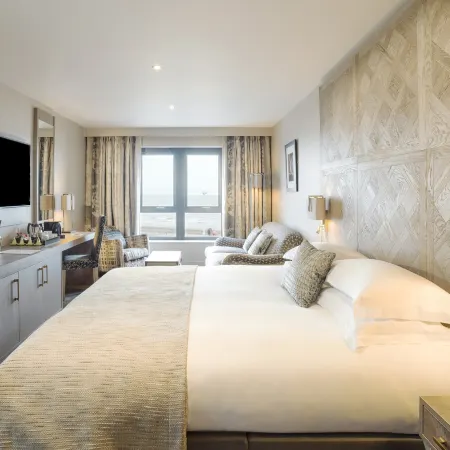 Boulevard Hotel