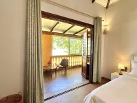 Holiday Beach Hotel Hotels in Diana