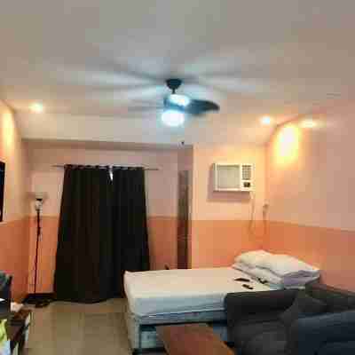 Haus of Emerald Studio Condo - Tipolo Rooms