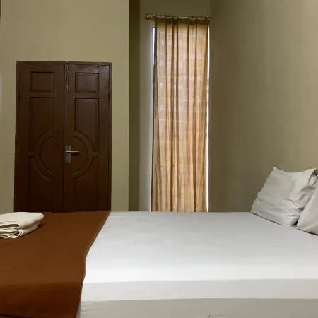 Hotel O Athirah Kost Near Permandian Wisata Istana Mappala Hotels in Gowa
