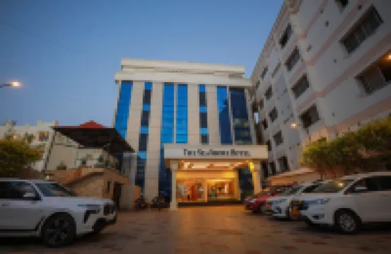 THE SEASHORE HOTEL
