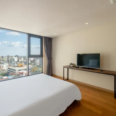 Temata Hotel Segwipo Jeju Отели рядом с достопримечательностью «Парк Саммэбон»