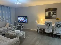 Elegant 2-bed city centre flat by royal mile-free parking - New