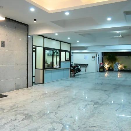 9 RAYA Hotel