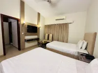 Travel Lodge Islamabad F-8 - Parking