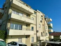 Alula Apartments 3 - 3-Star