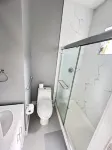 Surrey City Centre Ensuite near SkyTrain - 2つ星