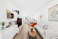 Chic Modern Retreat with Stunning Views 1360 sqft