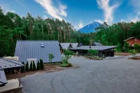 enico. Mt.Fuji Resort&Glamping （富士山度假村豪華露營） Narusawa Village Iki Iki Hiroba附近的飯店