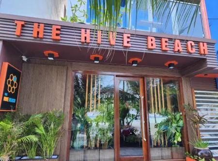 The Hive Beach Отели рядом с достопримечательностью «Пятничная мечеть»