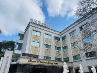 Grand Pleasure Spring Hotel Hotell i 