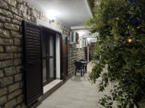 Te Gjyshi (at Grandfather) Hotels in Berat