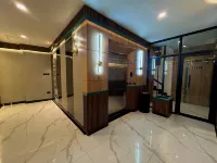 Bona Ventura Hotel & Skybar