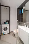 Modern Hawthorn 1BR Walk to Cafes & Transport
