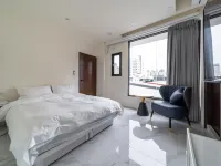 Yan Ying Chen Xi Hotels near Nanzih Export Processing Zone Station