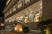 The Rock Luxury Tam Dao Hotel - 주차장