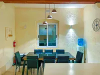 INNI - 4 bedrooms (sleeps 8 + 2 kids) Gharb village - Homestays