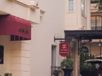 Chirani Signature Hotel Hotels near The Centaurus Mall
