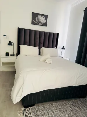 InWeFT Coastal Homes | 858 Luxury Flat B - Apartments