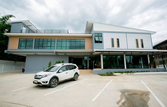 Three Bridges Hotel