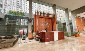 ARRAM 01 | Royal Mediterania next to Central Park
