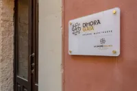 Elegant Dammuso behind Piazza Duomo