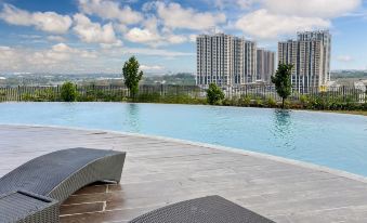 Newly 1BR Apt Cikarang with Pool Gym & Wi-Fi
