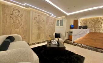 New Museum ,Pyramids inn