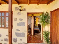 Rural House Pepita la de las flores Hotels in Comarca Centro