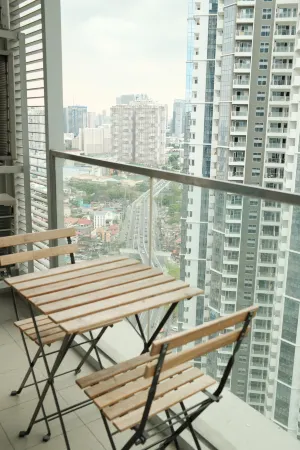 C'Avenue Uptown BGC Отели рядом с достопримечательностью «Philippine Army Museum and Library»