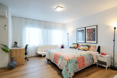 Brunswick 2B Living Near Sydney Rd w/ Free Parking Отели в г. Брансуик